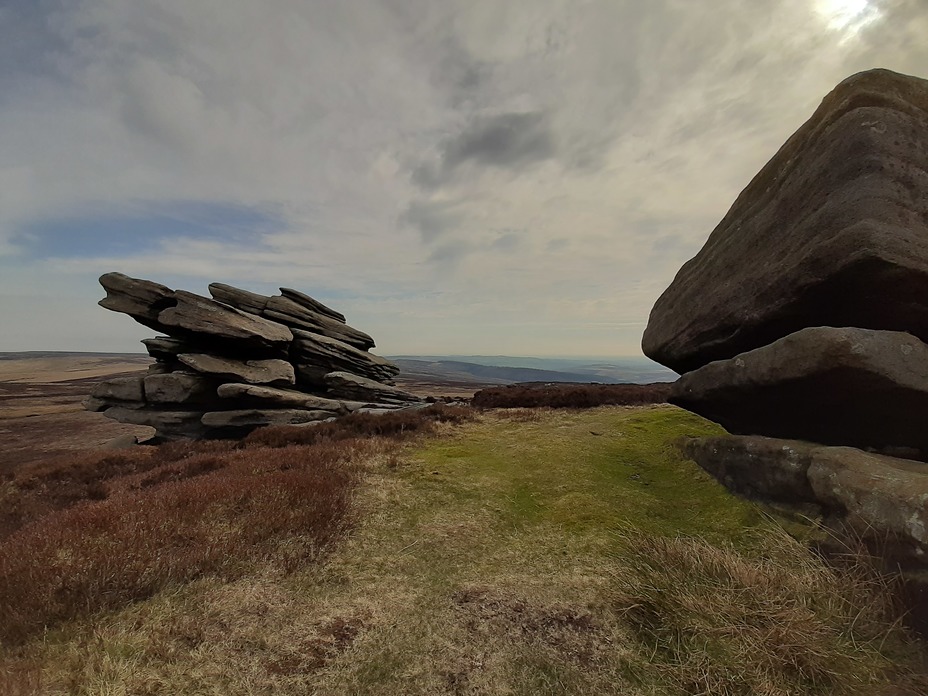 Rocks at bac tor, Derwent Edge