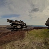 Rocks at bac tor, Derwent Edge