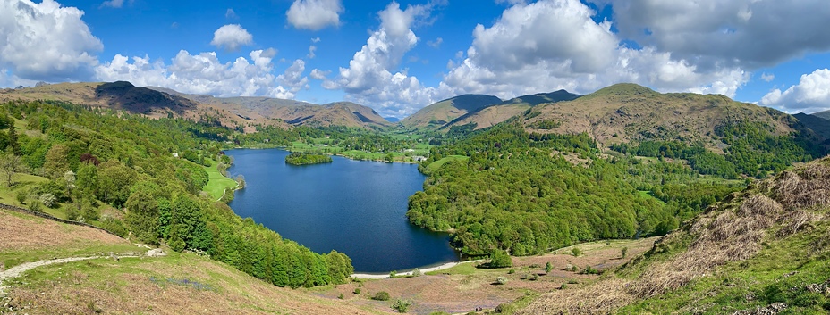 Panoramic view from Loughrigg Fell 