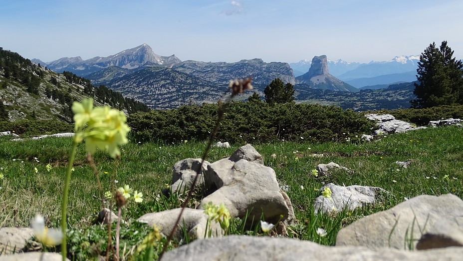 Depuis le plateau du Vercors, Le Mont Aiguille