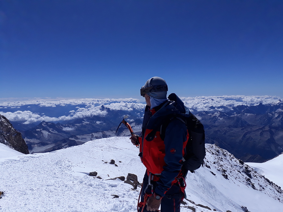 5642м, Mount Elbrus