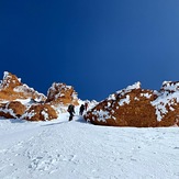 Red rocks, Mount Shasta