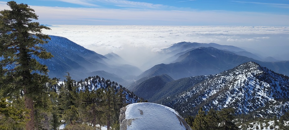 Sobre las nubes, Ontario Peak