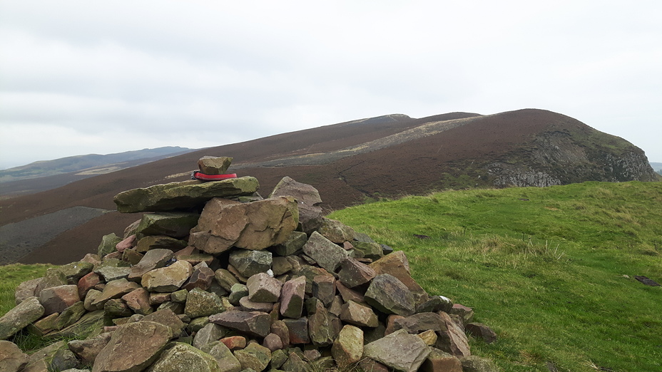 Dunsinane Summit, Dunsinane Hill