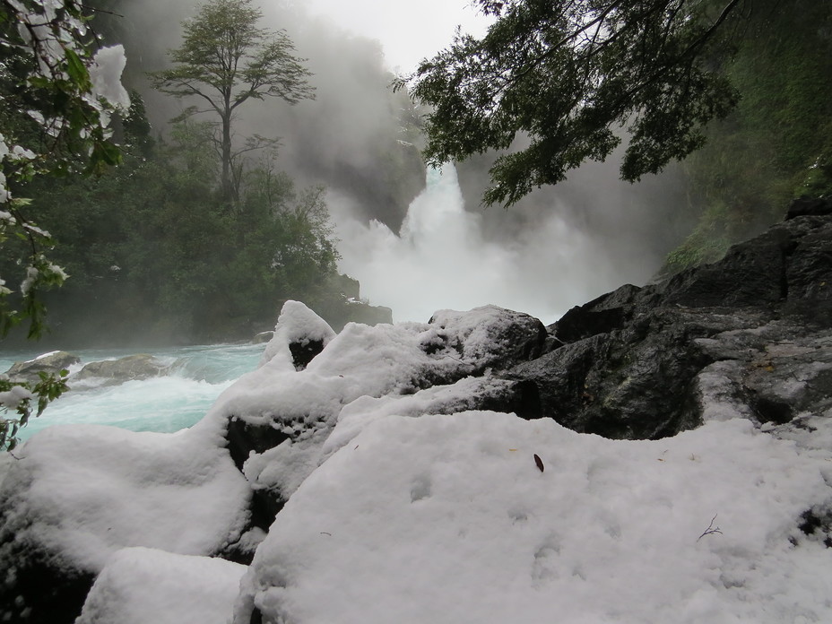 Salto Huilo Huilo Neltume Chile, Mocho-Choshuenco