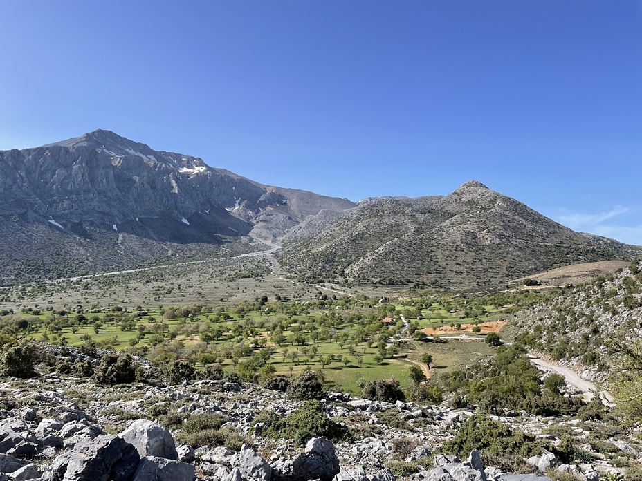 Limnakaros plateau, Dikti