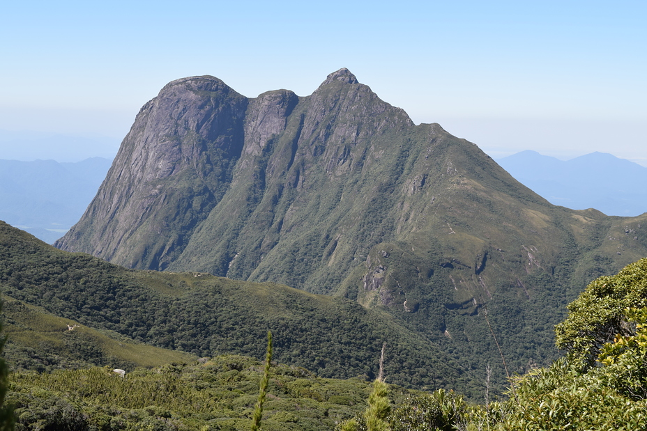 Pico Paraná visto do Pico Itapiroca