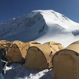 Camping, Khüiten Peak or Friendship Peak (友谊峰)