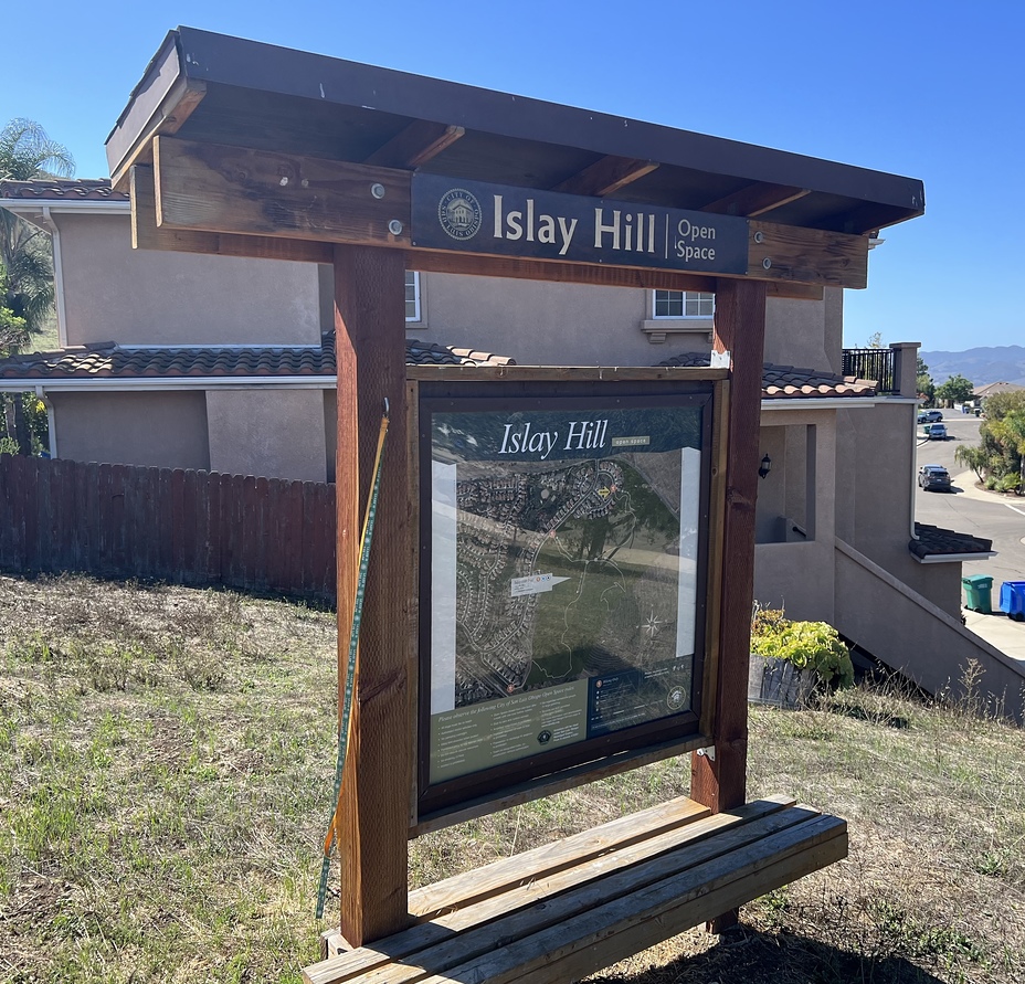 Trail head, Islay Hill