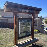 Trail head, Islay Hill