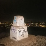 Don't look doon!, Arthur's Seat