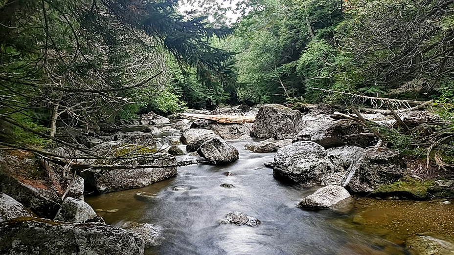 River crossing required, Street Mountain (New York)