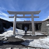 tori gate at top, Fuji-san