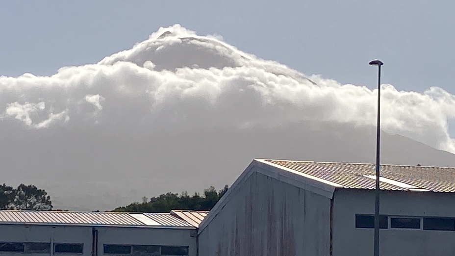Pico in clouds, Montanha do Pico