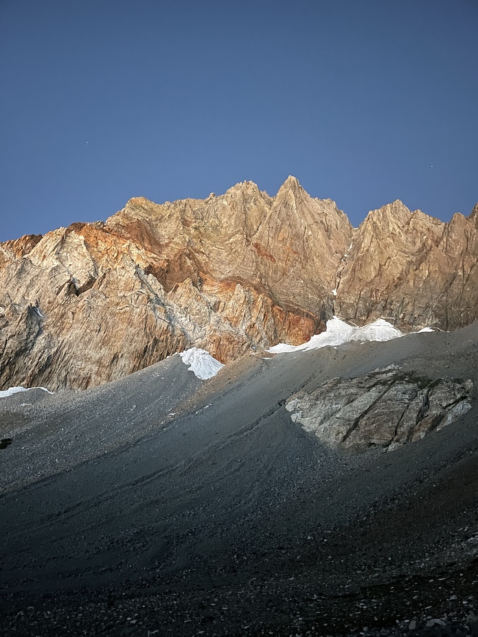 Pre-alpenglow, Split Mountain