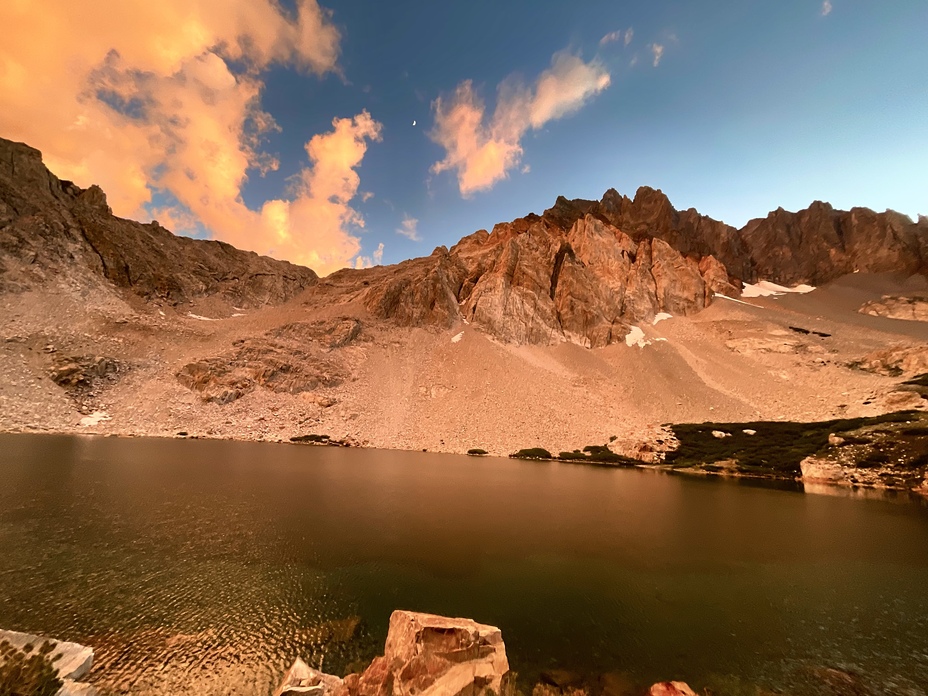 Sunset over Red Lake, Split Mountain