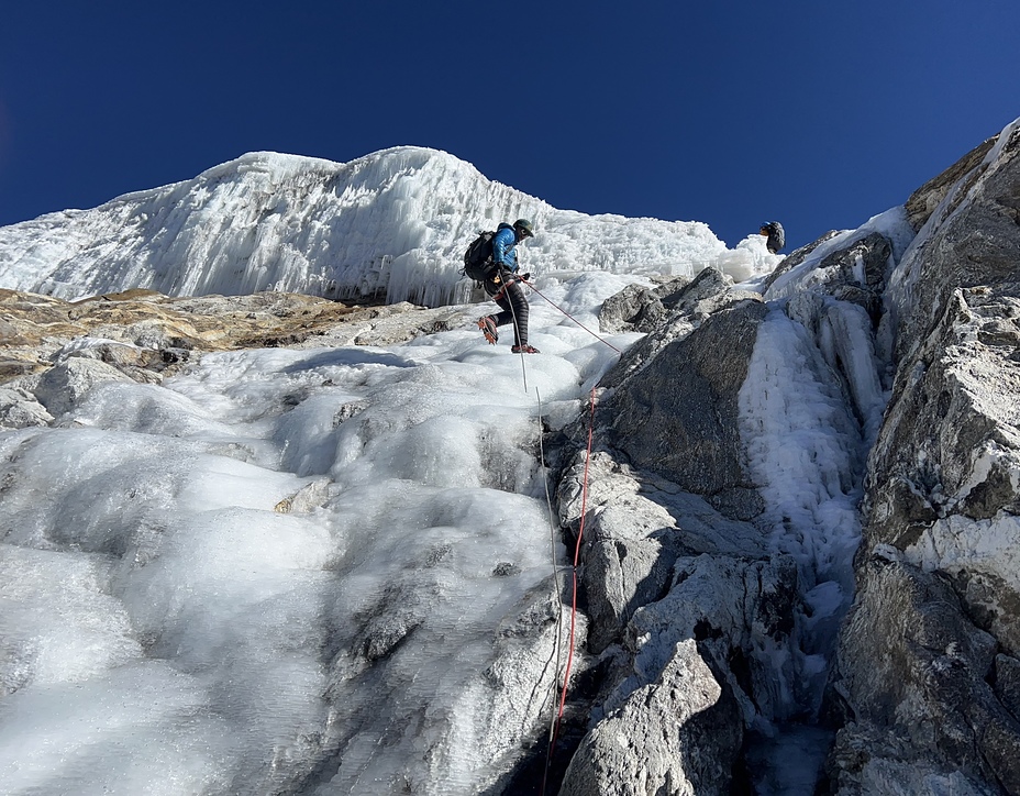 Above the Crampons point descending, Lobuche East