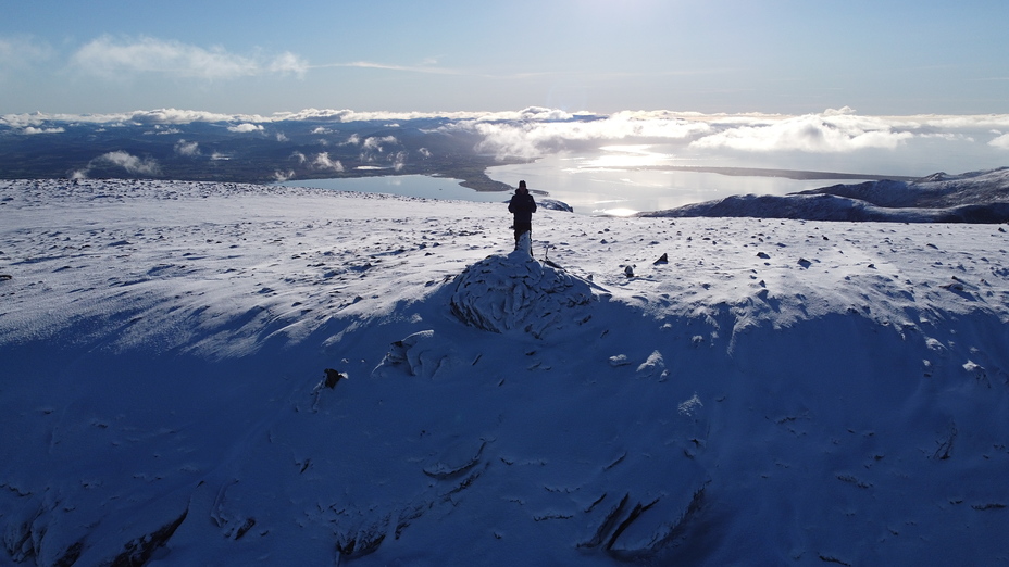 Summit of Caherconree Jan'23 - buuuurrrr!