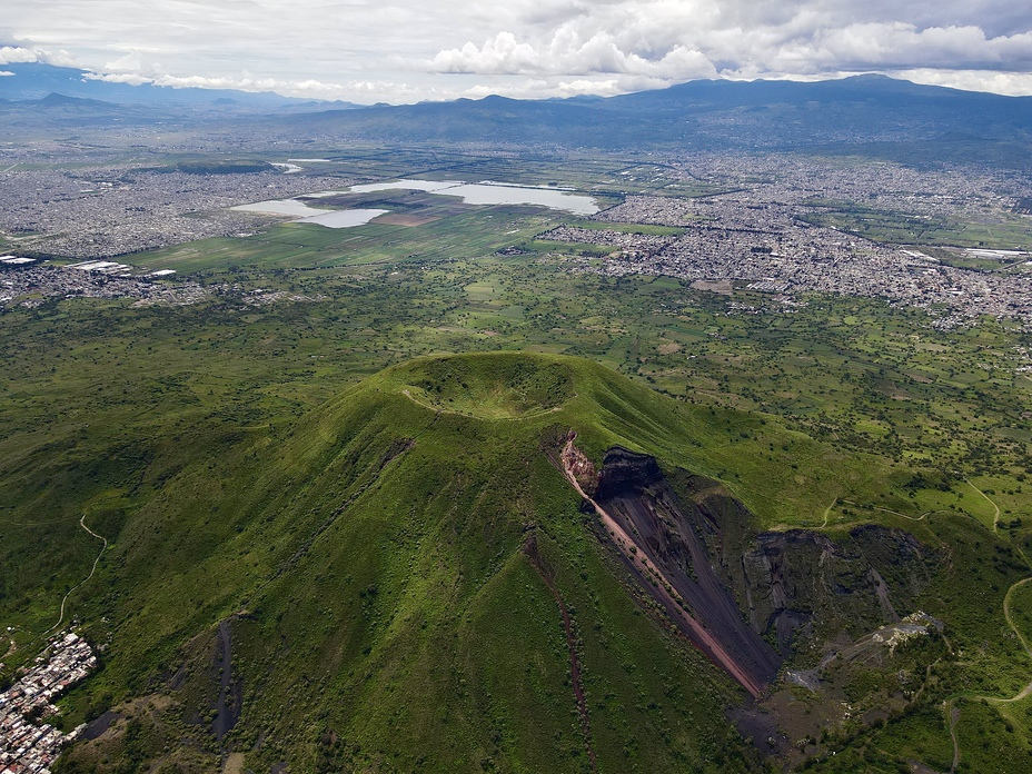 Volcán Tetlamanche, Santa Catarina Range