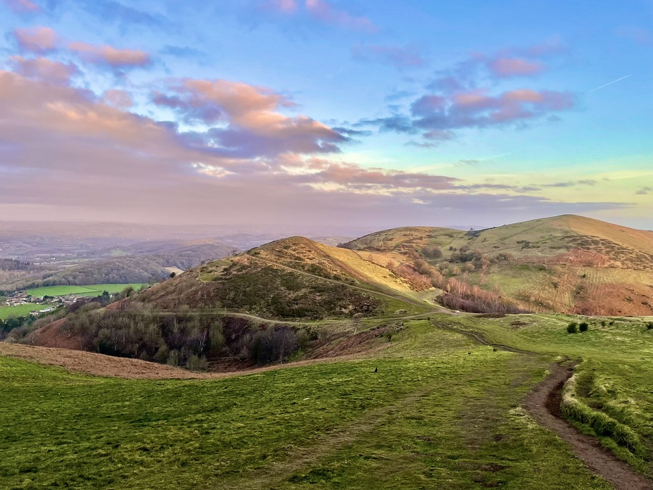 Sunrise, Worcestershire Beacon