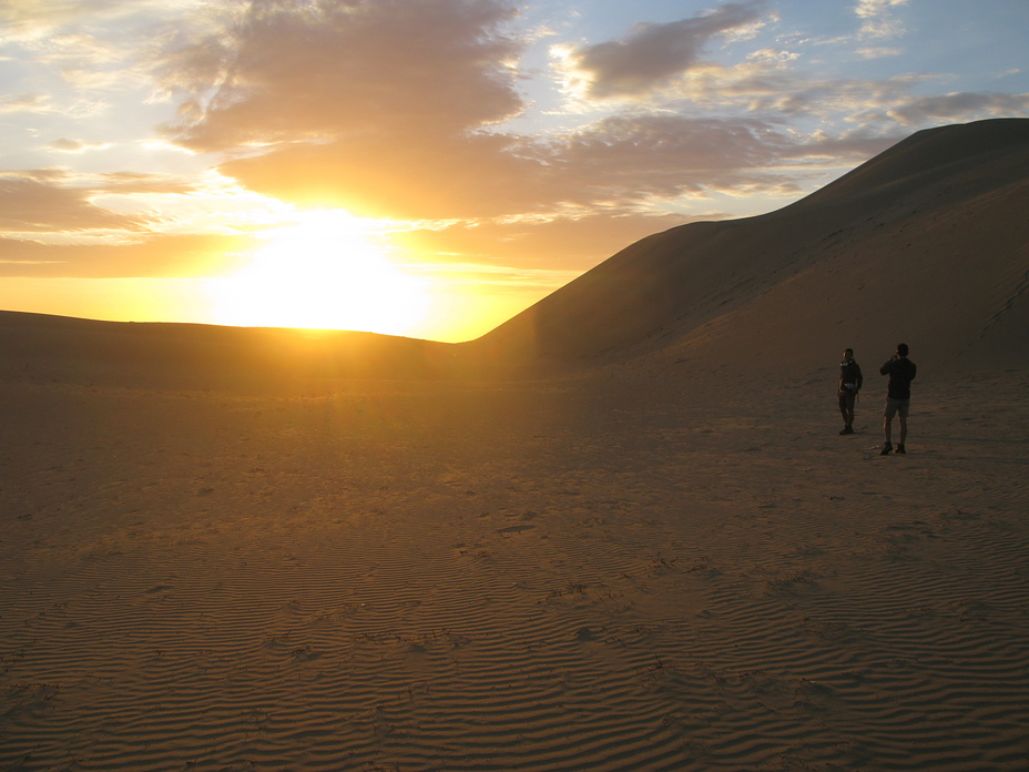Sunset Walk At Cerro Blanco Dune Sunset, Cerro blanco/sand dune