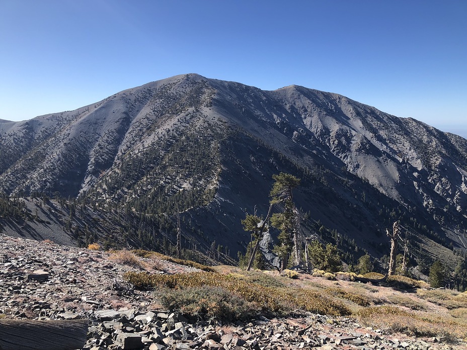 Devils Backbone, Mount Baldy (San Gabriel Range)