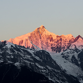 Kawagebo mountain of Sunrise, Kawagebo or Kawagarbo (卡瓦格博)