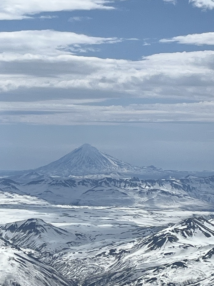 Вулкан Опала вид с вершины Вулкана Вилючинский, Opala