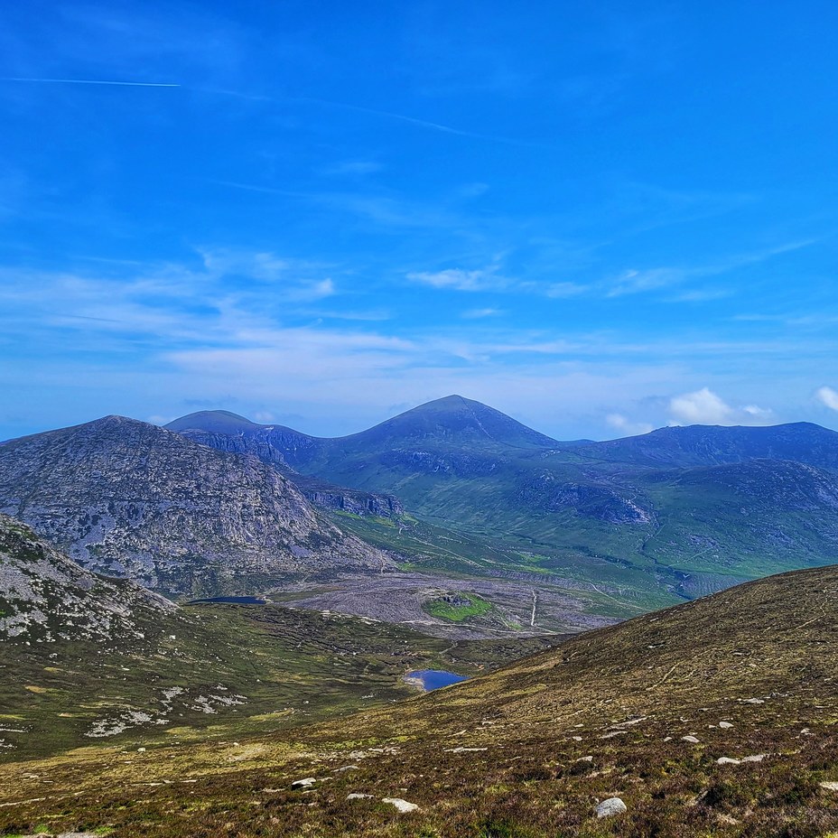 Slieve Donard, Slieve Binnian