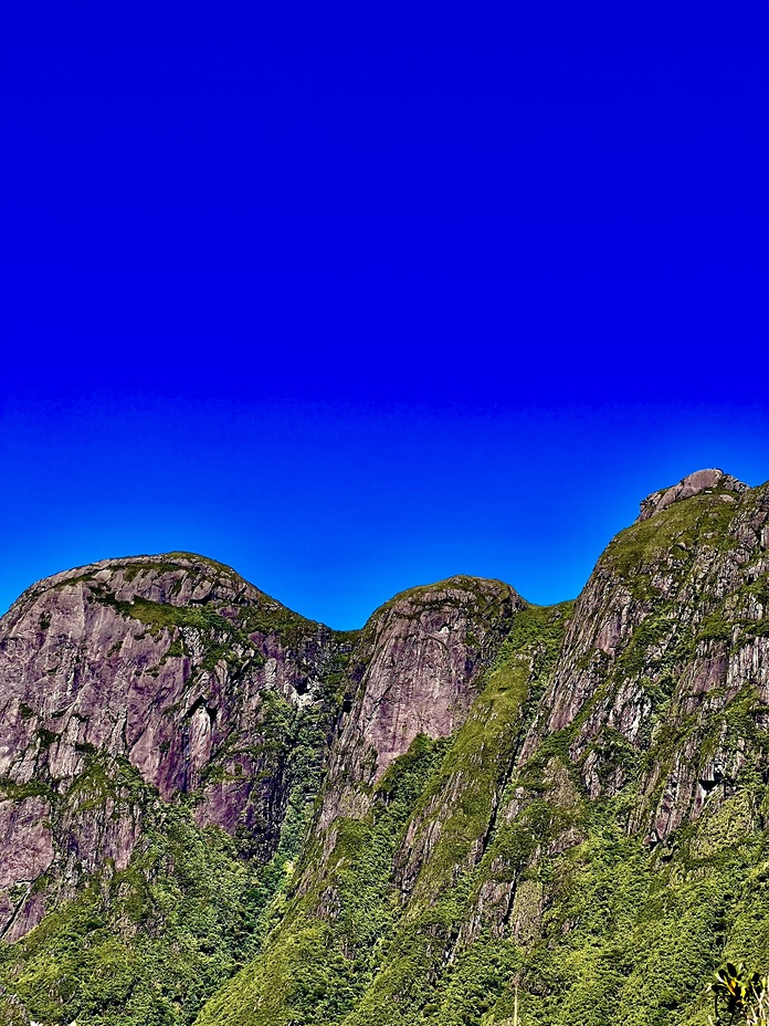 Pico Paraná from trail, almost reaching the top