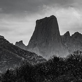 Тhe Naranjo clouds, Naranjo de Bulnes