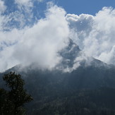 El Picacho entre nubes, Nevado de Colima