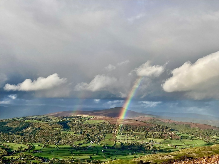 Rainbow over the sugarloaf, The Blorenge