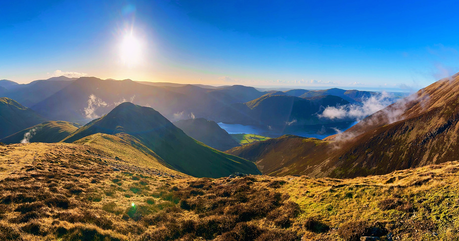 Looking along Whiteless Edge towards Whiteless Pike