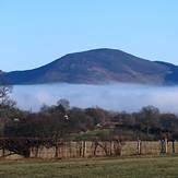 Foel Fenlli above mist