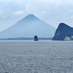 Kaimondake is like a gate to sea ​​gate, Kaimondake volcano