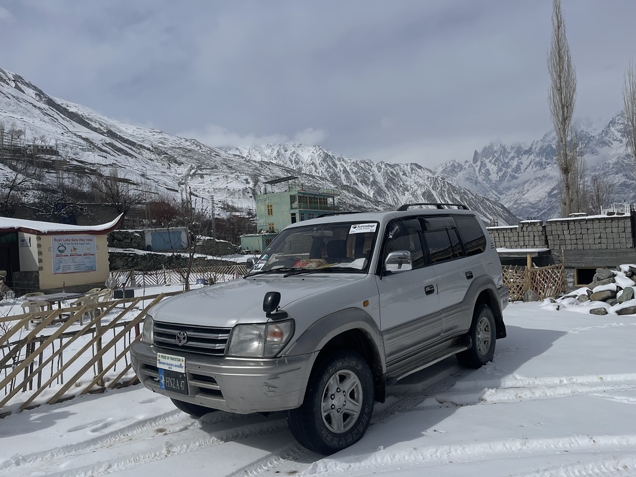 Golden peak rent car, Spantik Peak