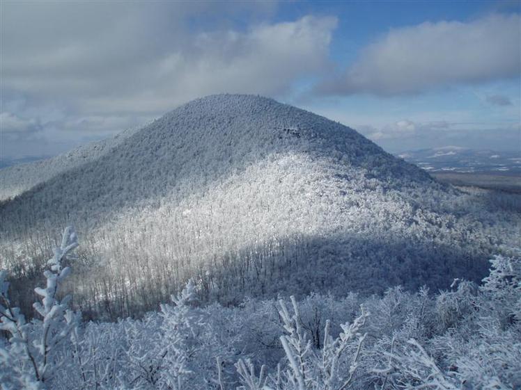 BLACKDOME MOUNTAIN, Black Dome (New York)