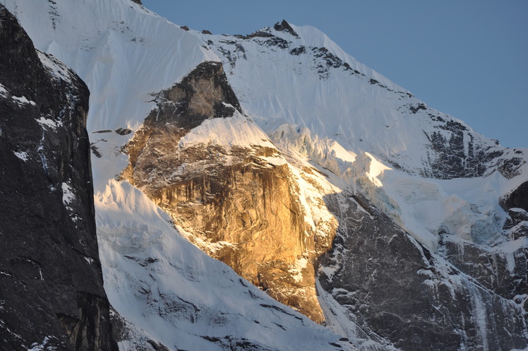 Khare Sunsetet, Mera Peak