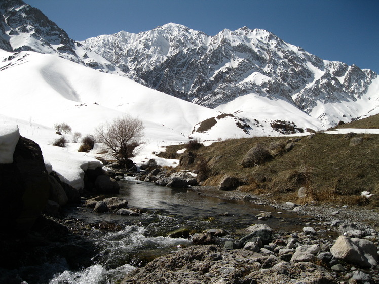 OSHTORAN KOUH, سن بران