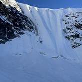 climbing the head wall of cholatse