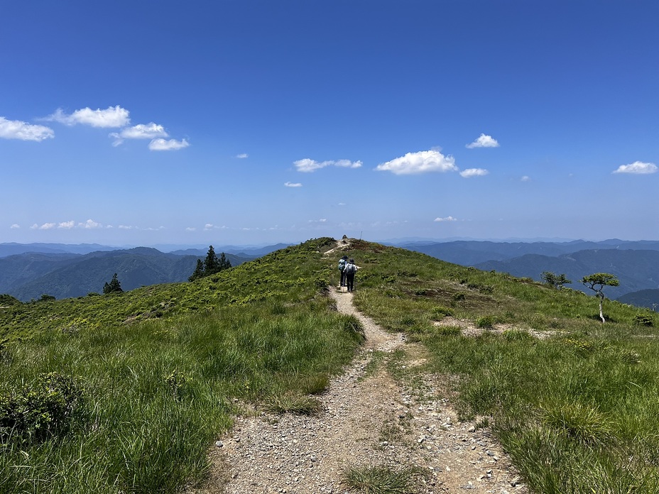 Path to the summit, Mount Bunagatake