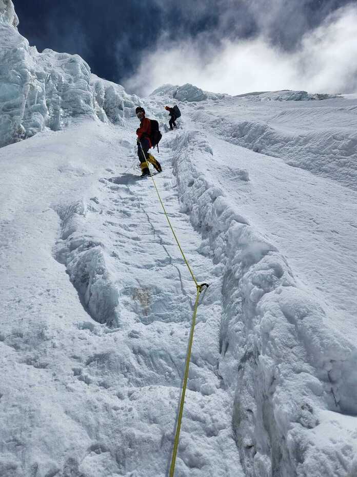 Descending from Kangchenjunga, Kangchenjunga West