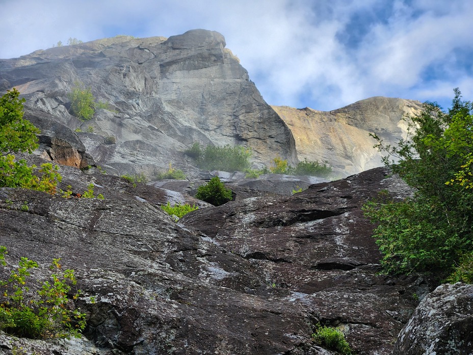 Wallface Mountain weather