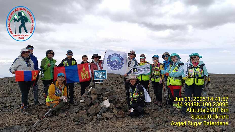 Niit 15 hun " Hobby" Ahmad ayalagchdiin club, Ikh Bogd