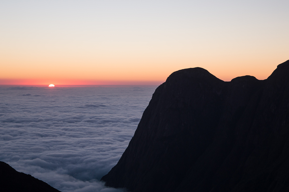 Nascer do sol Pico Paraná