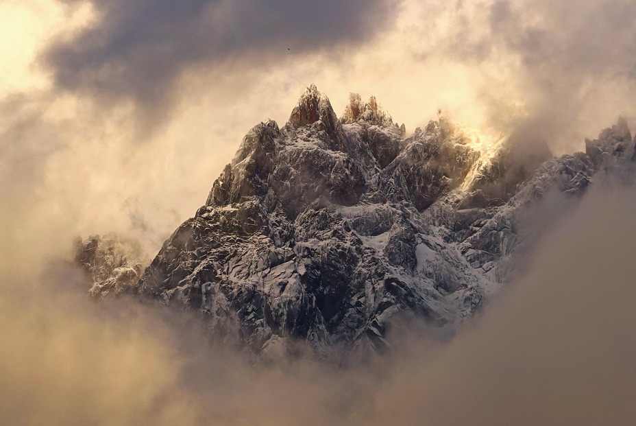 A world of wind, clouds and dreams, Aiguille de Blaitière
