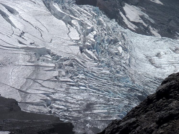 glaciar cara este del volcán lanín, Volcan Lanin