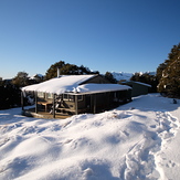 Balloon Hut in Winter