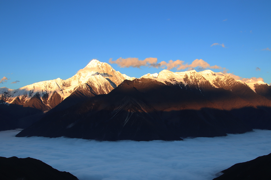 Zimei Mountain pass, Gongga Shan
